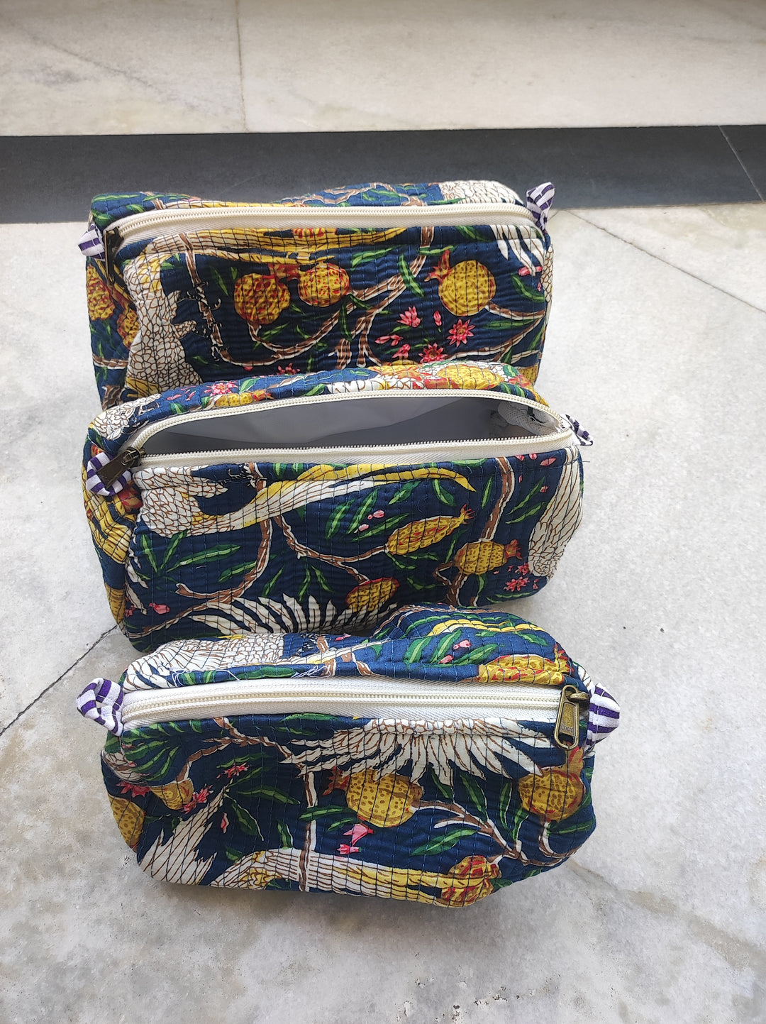 Gesteppte Kalamkari-Reisetasche – Handgefertigter Alltagsorganizer & Schminktasche
